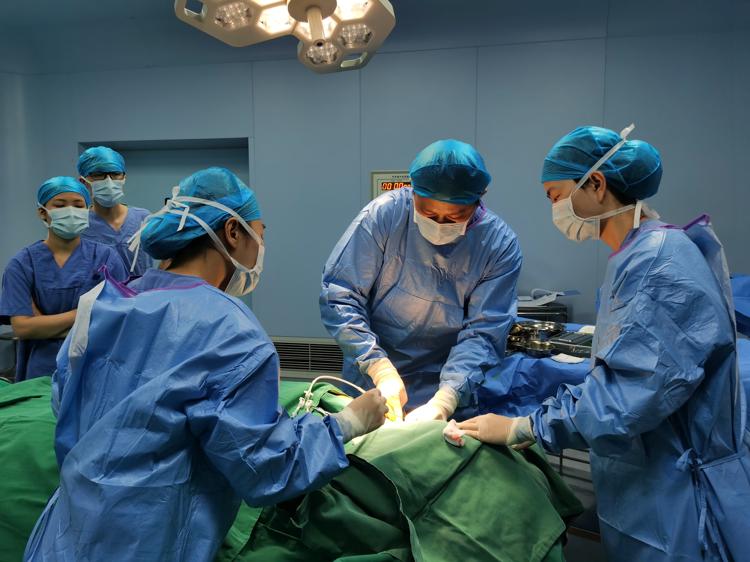 办实事 | 血液透析中心开展半永久导管置入术 为高龄患者建立“生命通道”